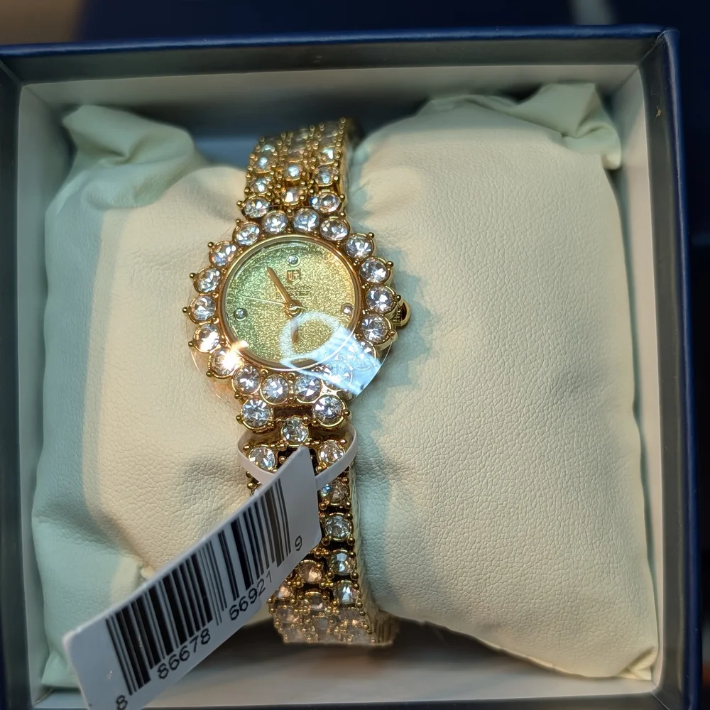 Montres Prestige Gold Watch NWT